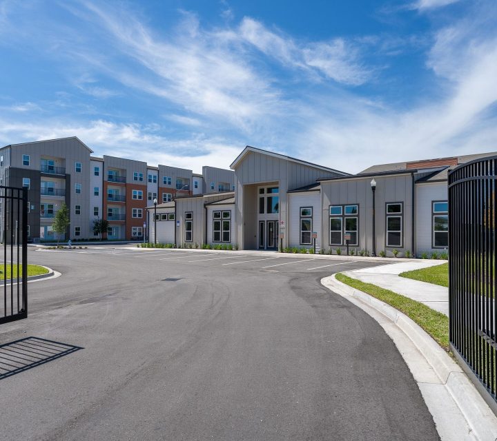 BeachlineLuxuryApartments60