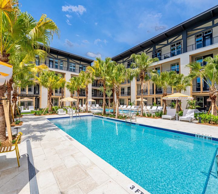 corner on main apartments springfield commercial real estate photography photographer jacksonville florida, justin sena, fun to watch